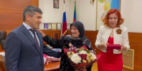 Поздравление главы Табасаранского района Магомеда Курбанова с Днём матери - Голос Табасарана