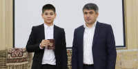 Ко Дню единства народов Дагестана глава Табасаранского района вручил первые паспорта юным жителям - Голос Табасарана