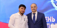 Сергей Меликов наградил уроженца села Ушниг Табасаранского района медалью «За проявленное мужество» - Голос Табасарана